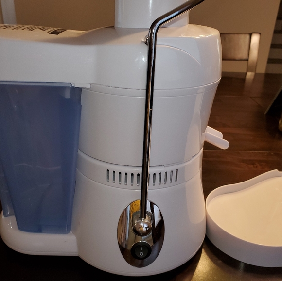 Used juicer - Picture 2 of 4